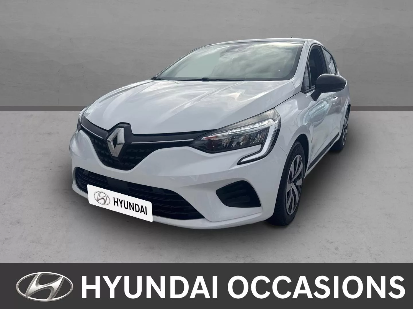 Renault Clio 1.0 TCe 90ch Equilibre 2023 d'occasion à Saint-Paul, La Réunion