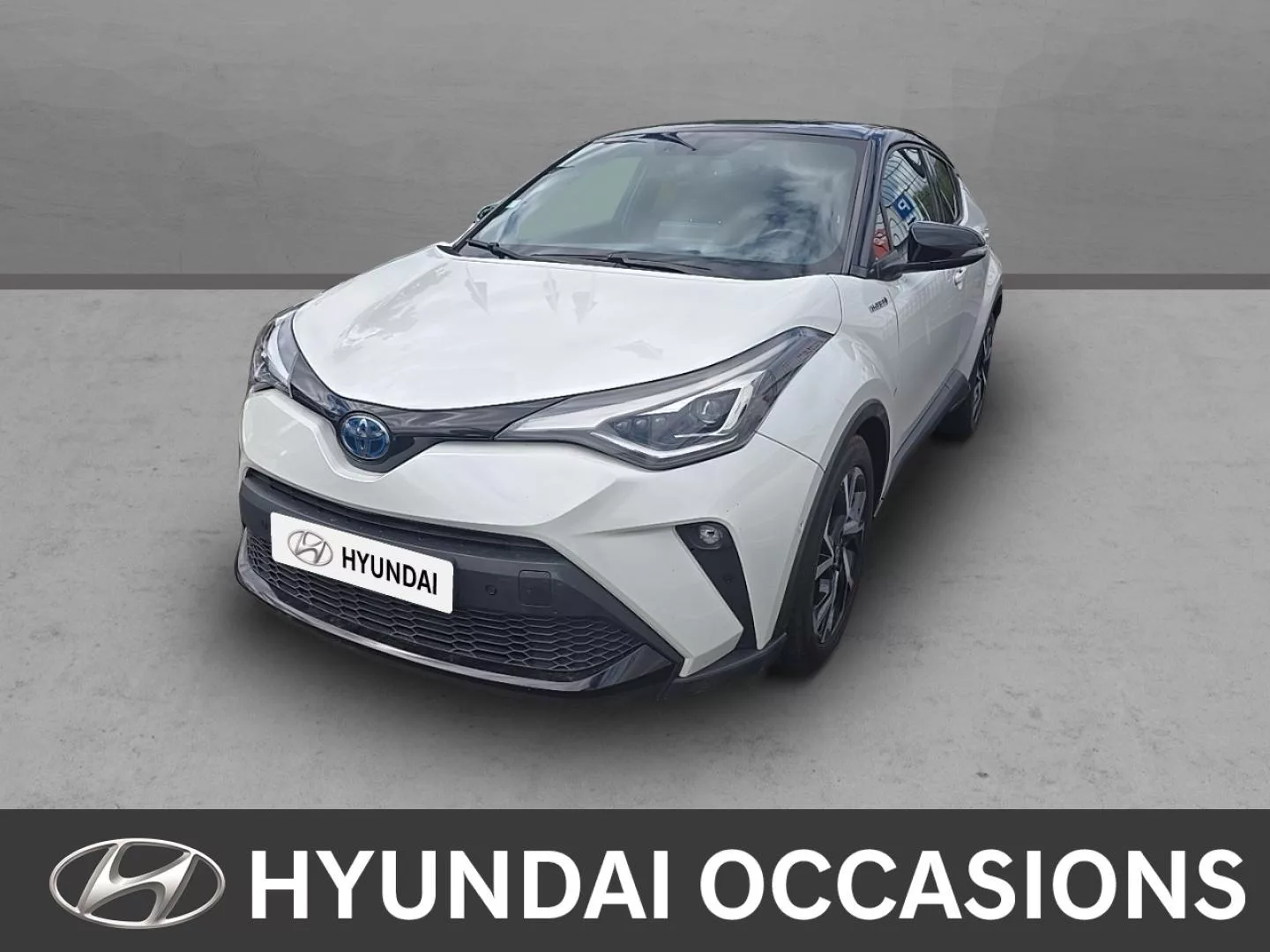 Toyota C-Hr 122h Dynamic 2WD E-CVT MY20 2022 d'occasion à Sainte-Clotilde, La Réunion